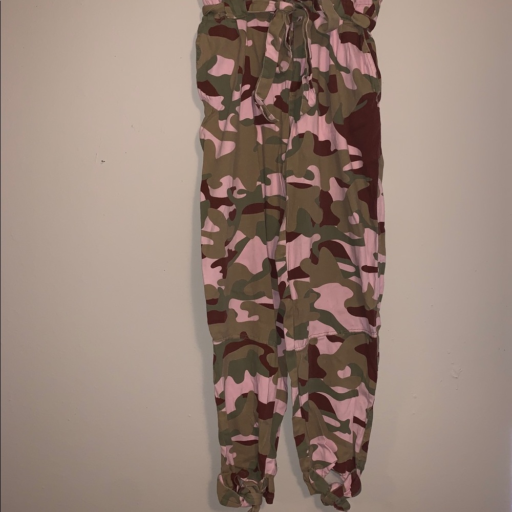 Pretty in pink top flight